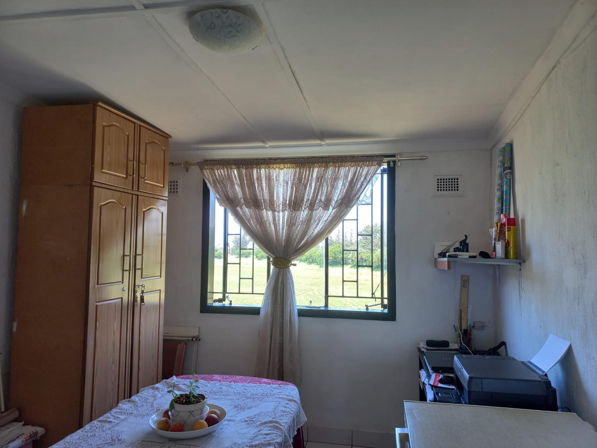 3 Bedroom Apartment for Sale For Sale in Merebank East MR5