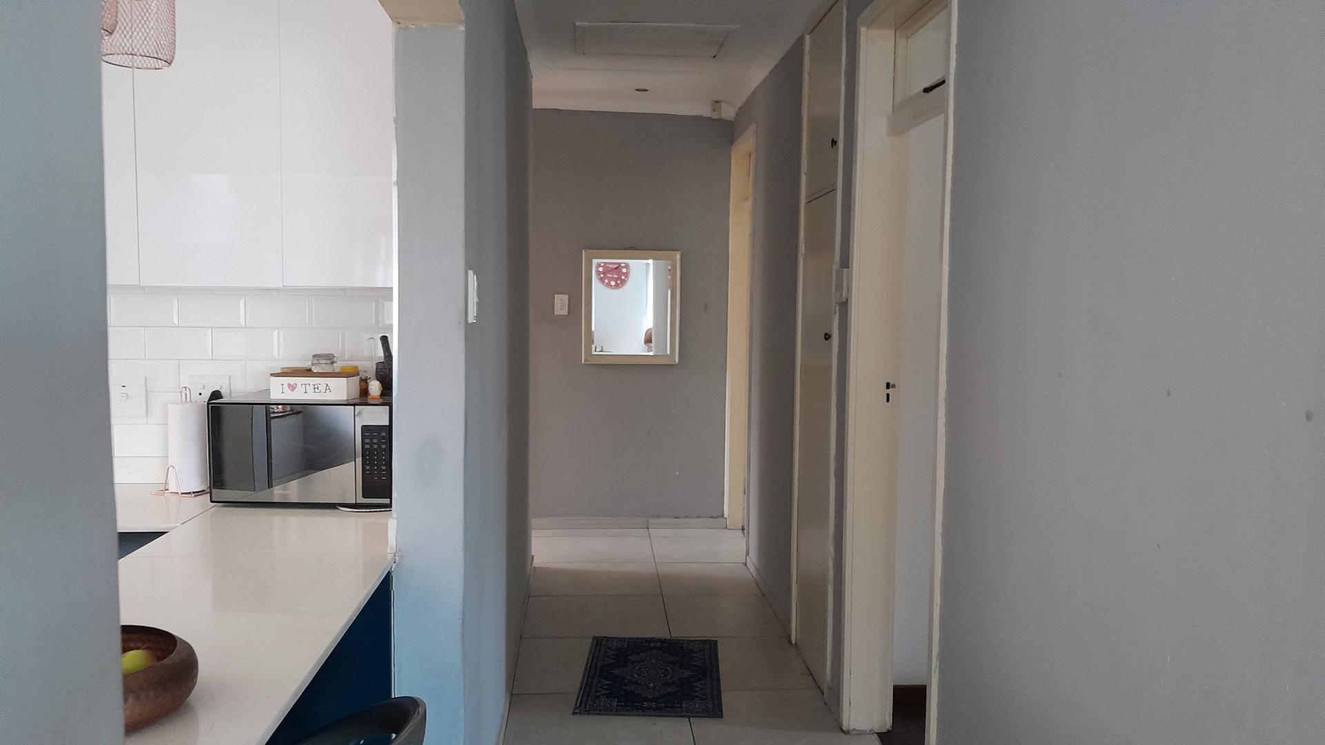Spaces - 20 square meters of property in Yellowwood Park 