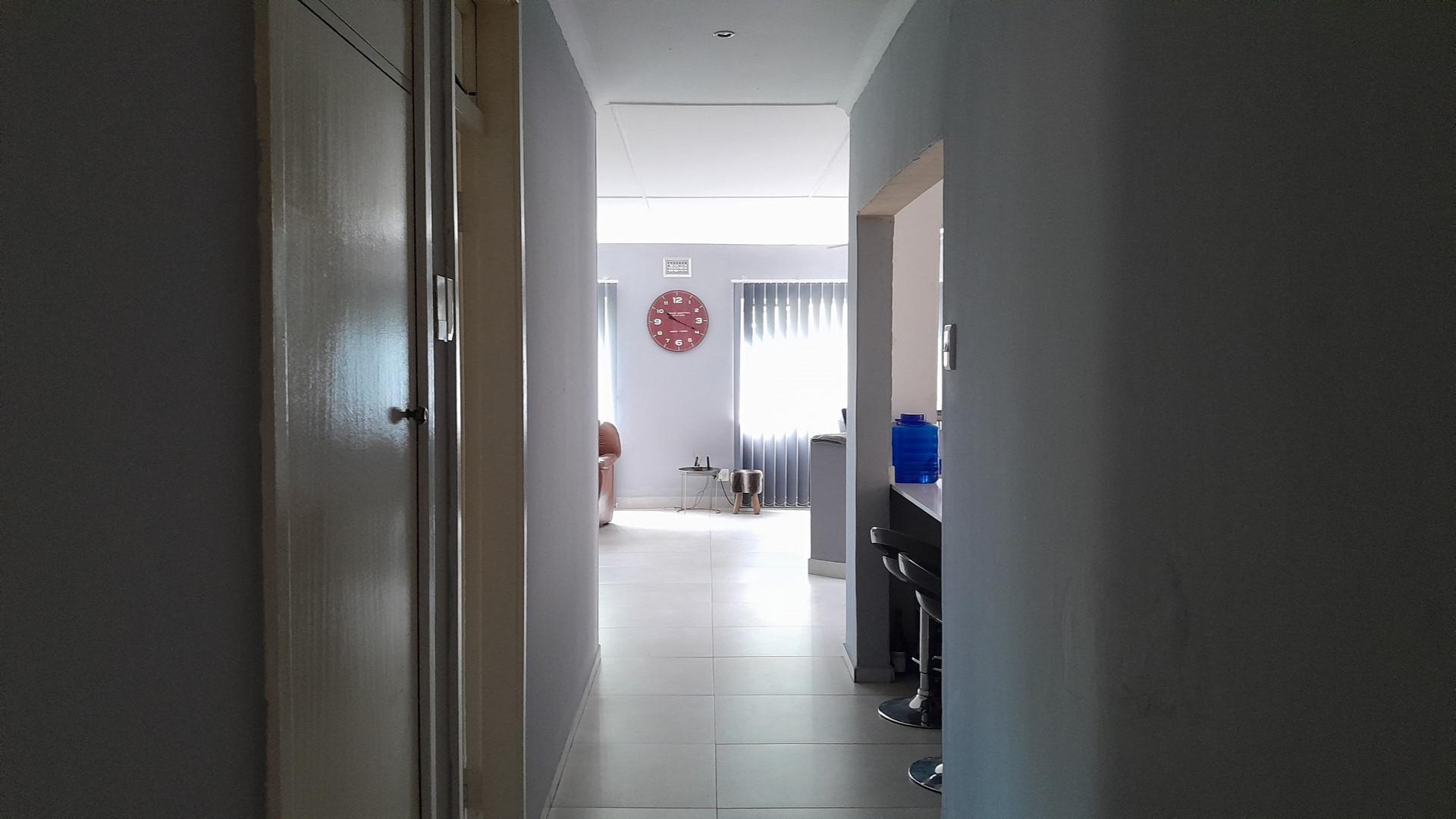 Spaces - 20 square meters of property in Yellowwood Park 