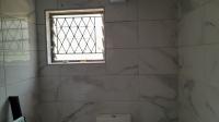 Main Bathroom - 4 square meters of property in Yellowwood Park 