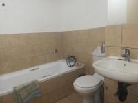 Bathroom 1 of property in Braamfontein