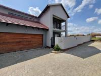 4 Bedroom 3 Bathroom Sec Title for Sale for sale in Bloemfontein