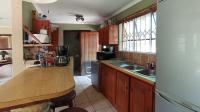 Kitchen - 12 square meters of property in Bloubosrand