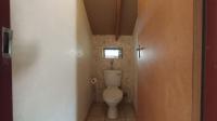 Bathroom 3+ - 9 square meters of property in Bloubosrand