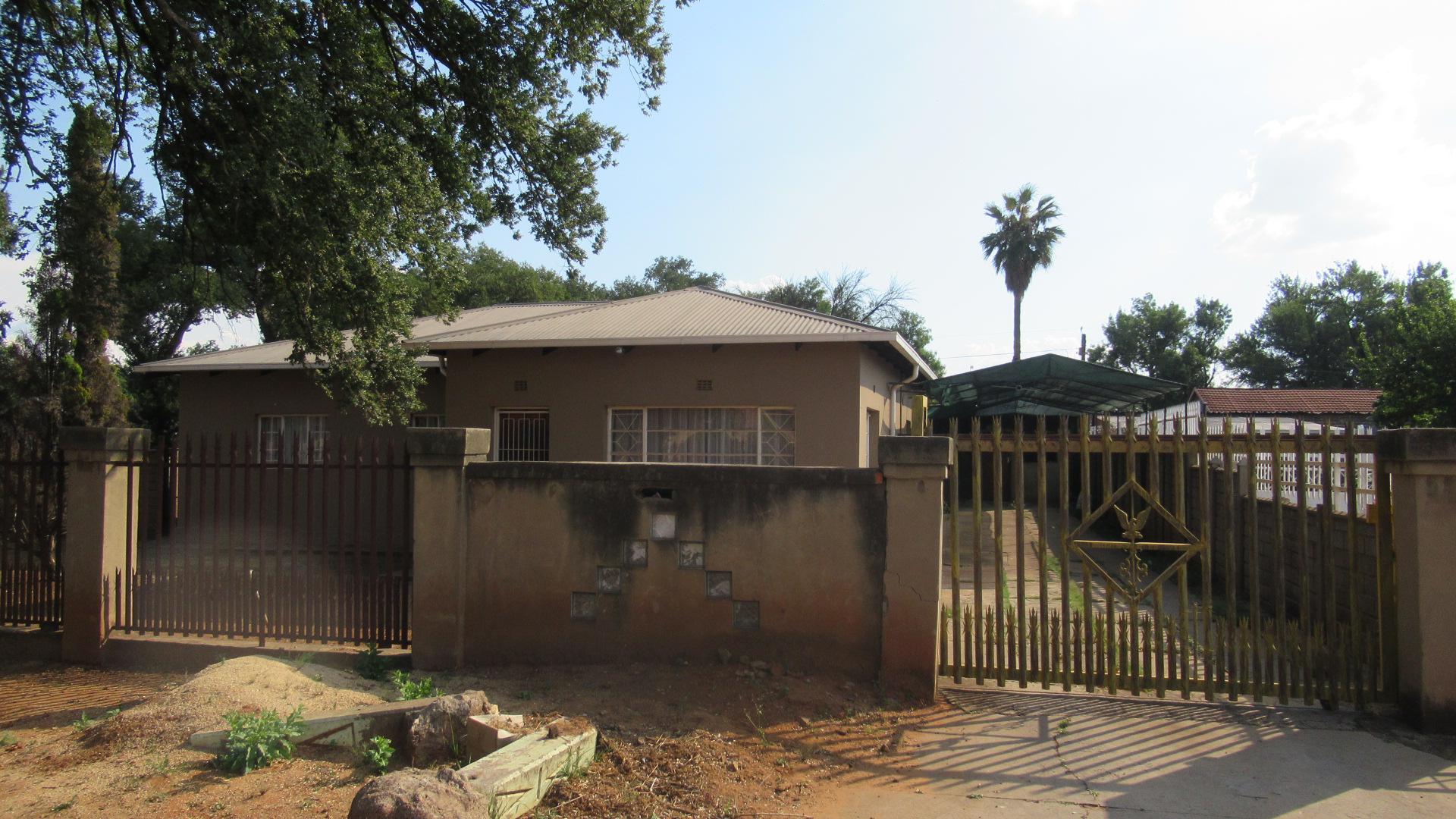 Front View of property in Vanderbijlpark