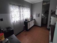 Kitchen of property in Sunnyridge 