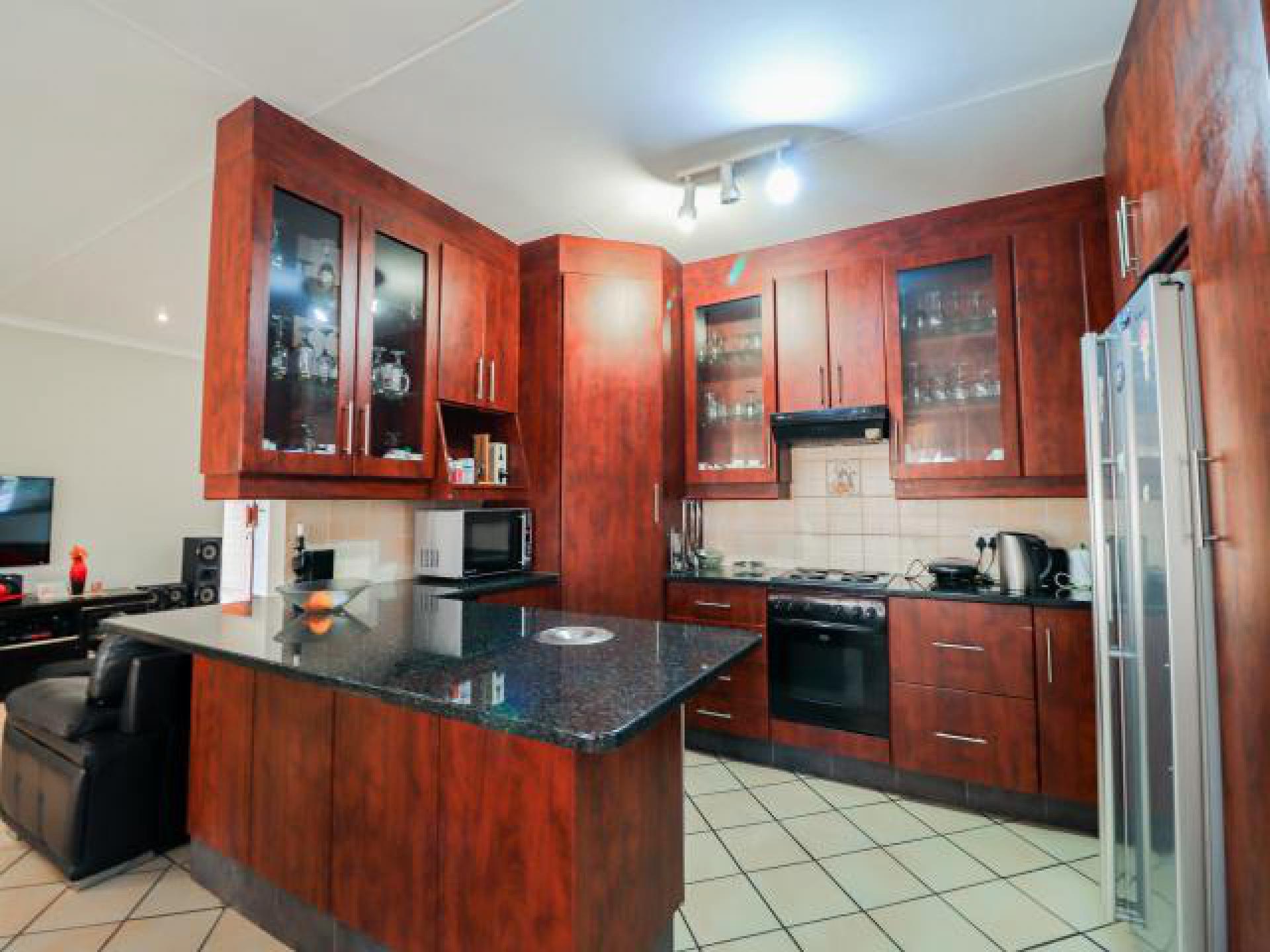 Kitchen of property in White River