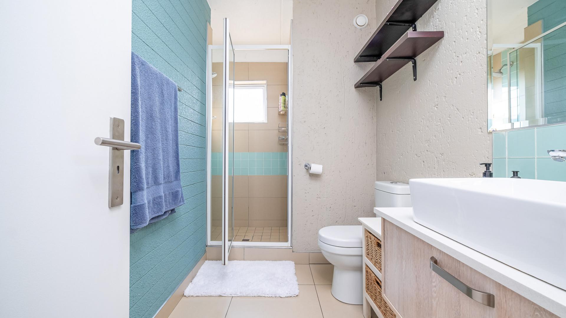 Bathroom 3+ of property in Paulshof
