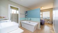 Bathroom 1 of property in Paulshof