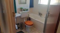Bathroom 1 - 5 square meters of property in Durbanville  