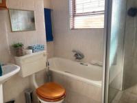 Bathroom 1 - 5 square meters of property in Durbanville  