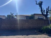 Front View of property in Primrose
