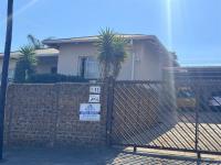 Front View of property in Primrose