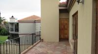Balcony - 22 square meters of property in Van Riebeeckpark