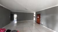 Lounges - 23 square meters of property in Culturapark