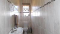 Bathroom 1 - 11 square meters of property in Culturapark