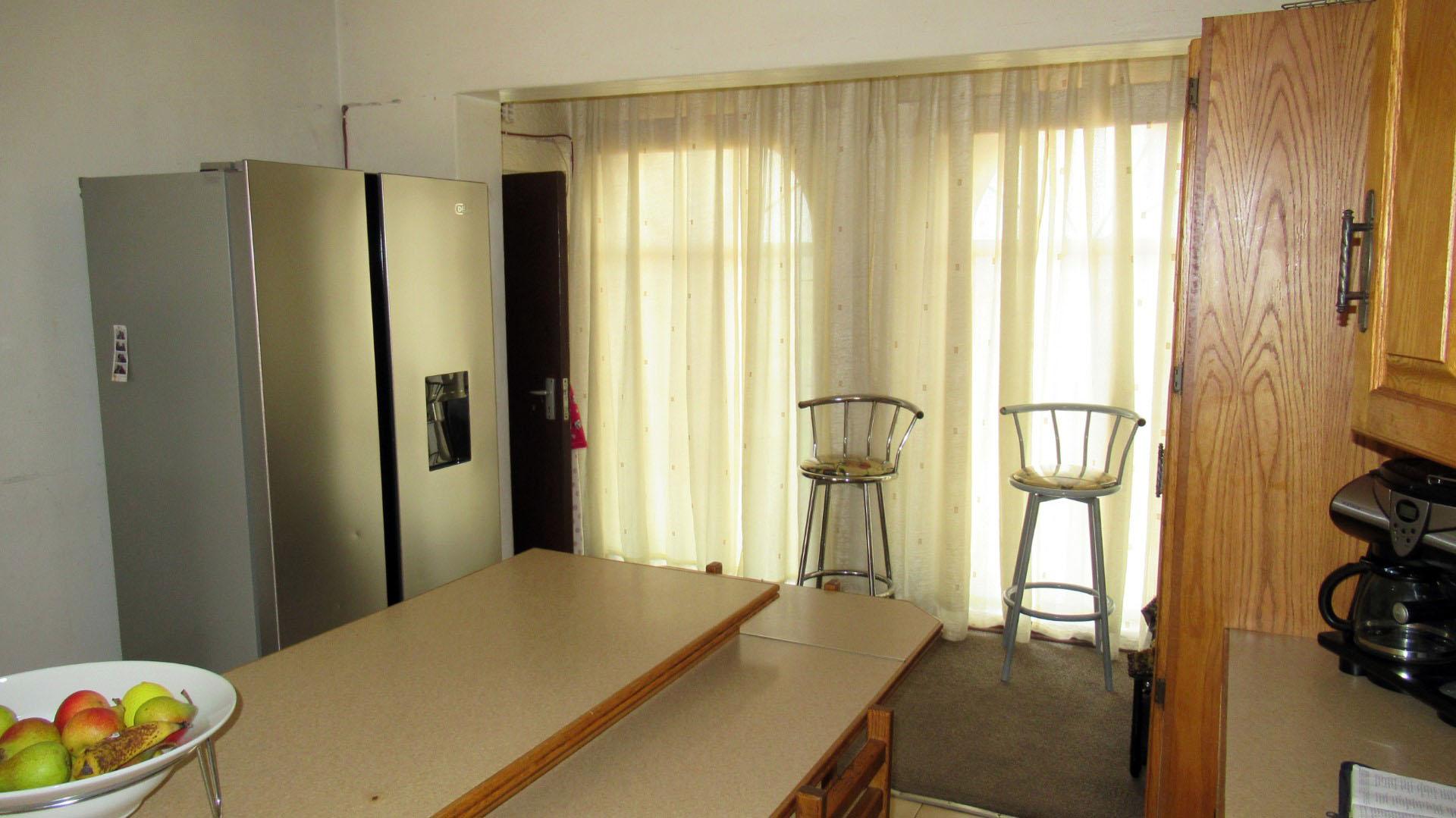 Kitchen - 32 square meters of property in Esther Park