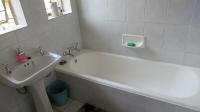 Main Bathroom - 5 square meters of property in Esther Park