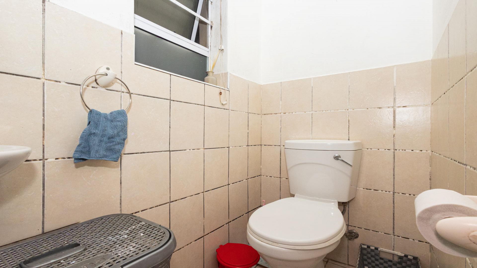Bathroom 1 of property in Uitzicht