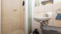Bathroom 1 of property in Uitzicht