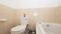 Bathroom 2 of property in Uitzicht