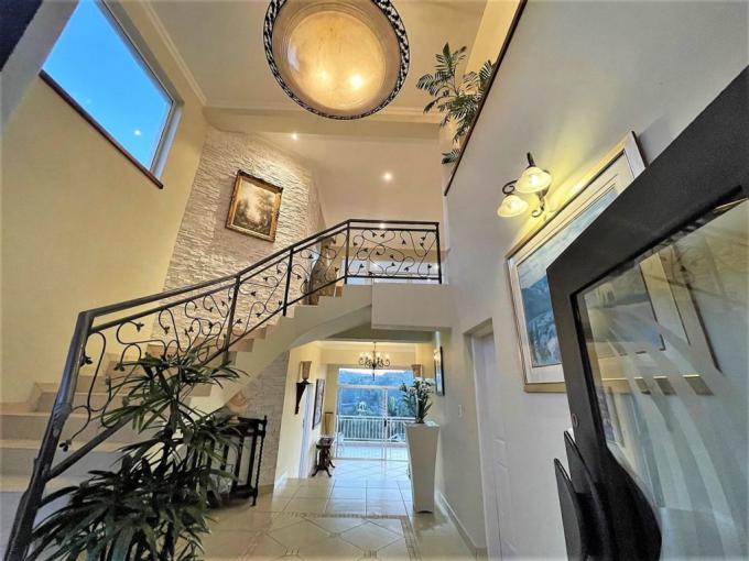 4 Bedroom House for Sale For Sale in Salt Rock MR553036