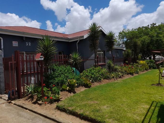 4 Bedroom House for Sale For Sale in Piet Retief - MR553447