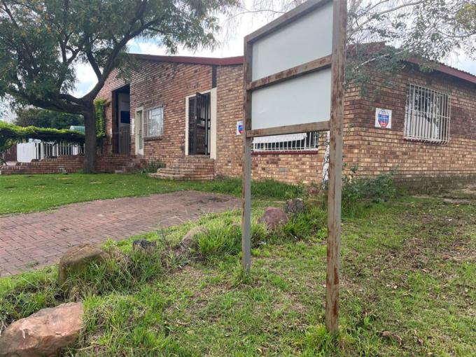Commercial for Sale For Sale in Emalahleni (Witbank)  - MR553483