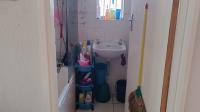 Bathroom 1 - 4 square meters of property in Sanddrift