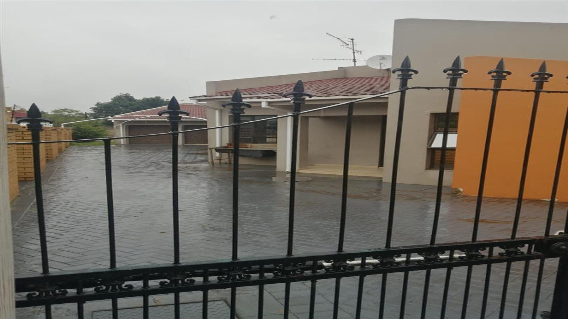 Front View of property in Carletonville