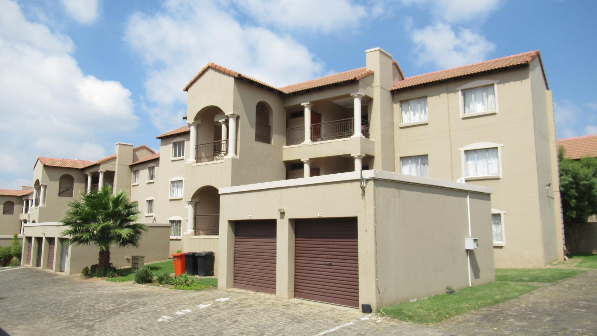 Front View of property in Noordhang