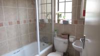 Bathroom 1 - 5 square meters of property in Noordhang