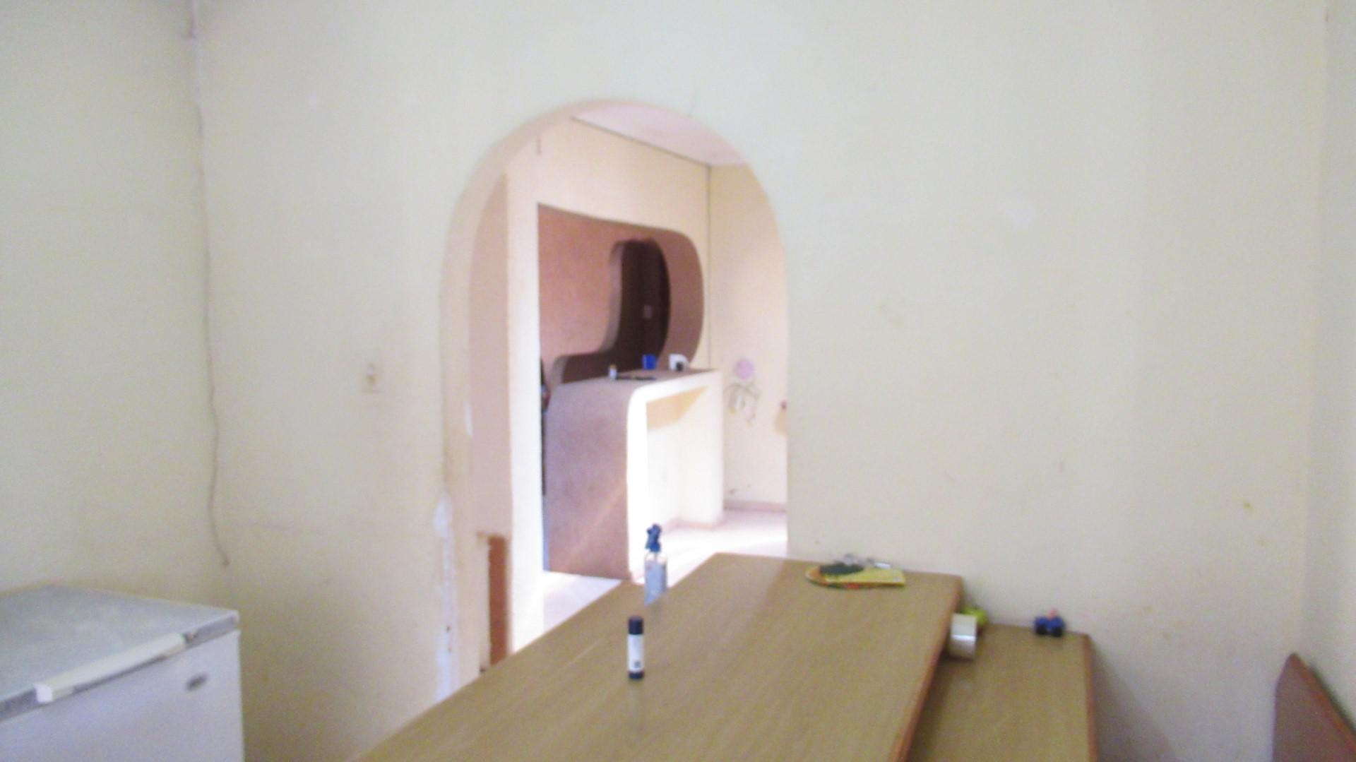Dining Room - 13 square meters of property in Lenasia South