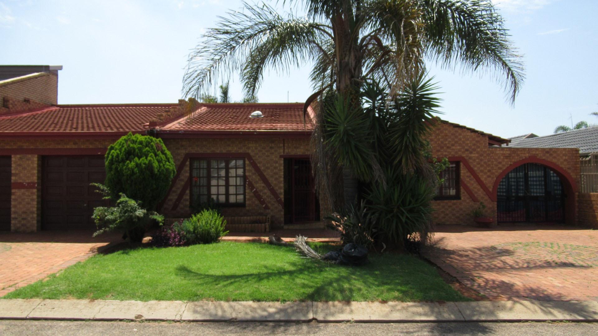 Front View of property in Lenasia South
