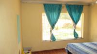 Bed Room 3 - 21 square meters of property in Lenasia South
