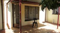 Patio - 13 square meters of property in Lenasia
