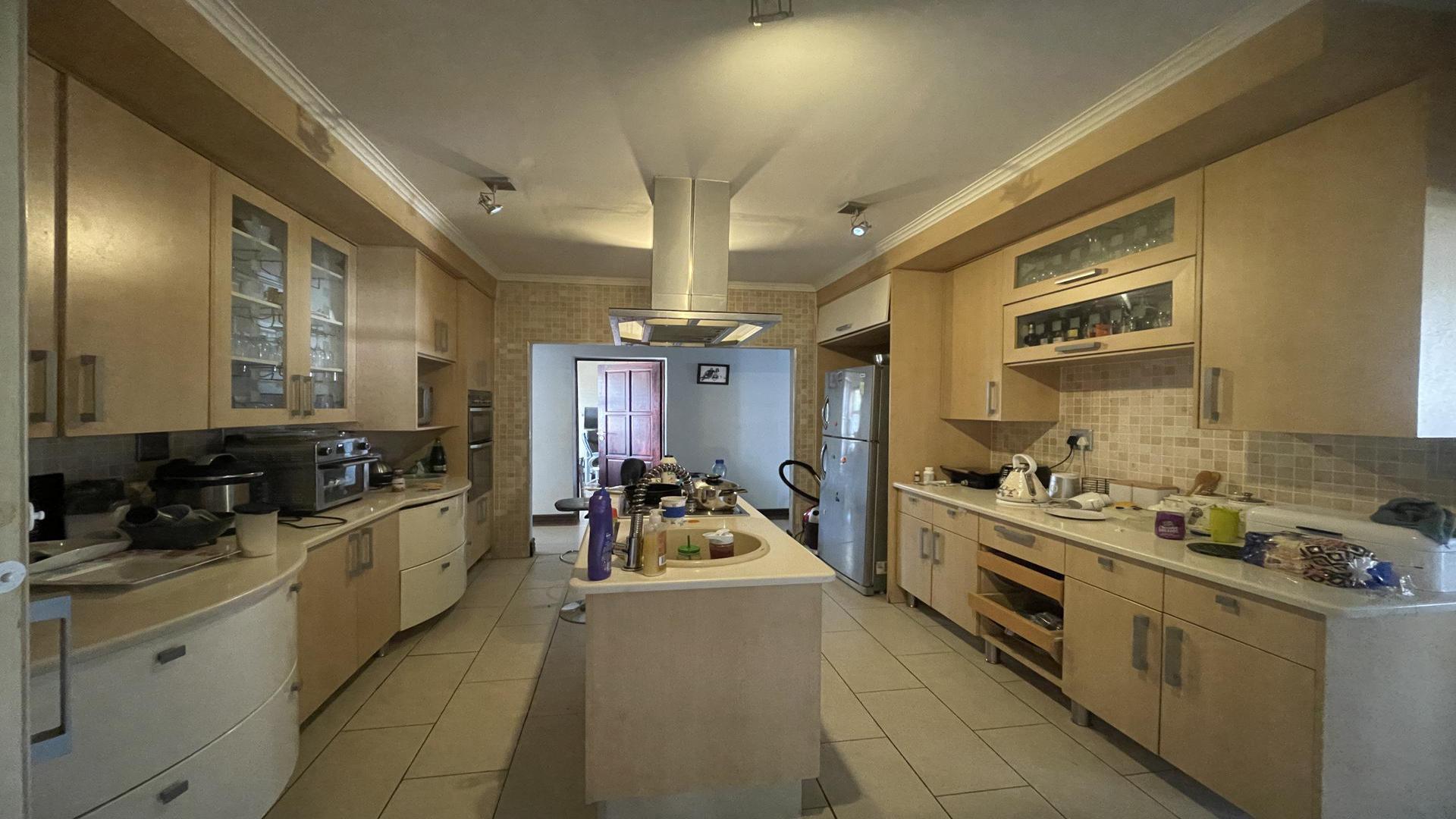 Kitchen of property in Bendor