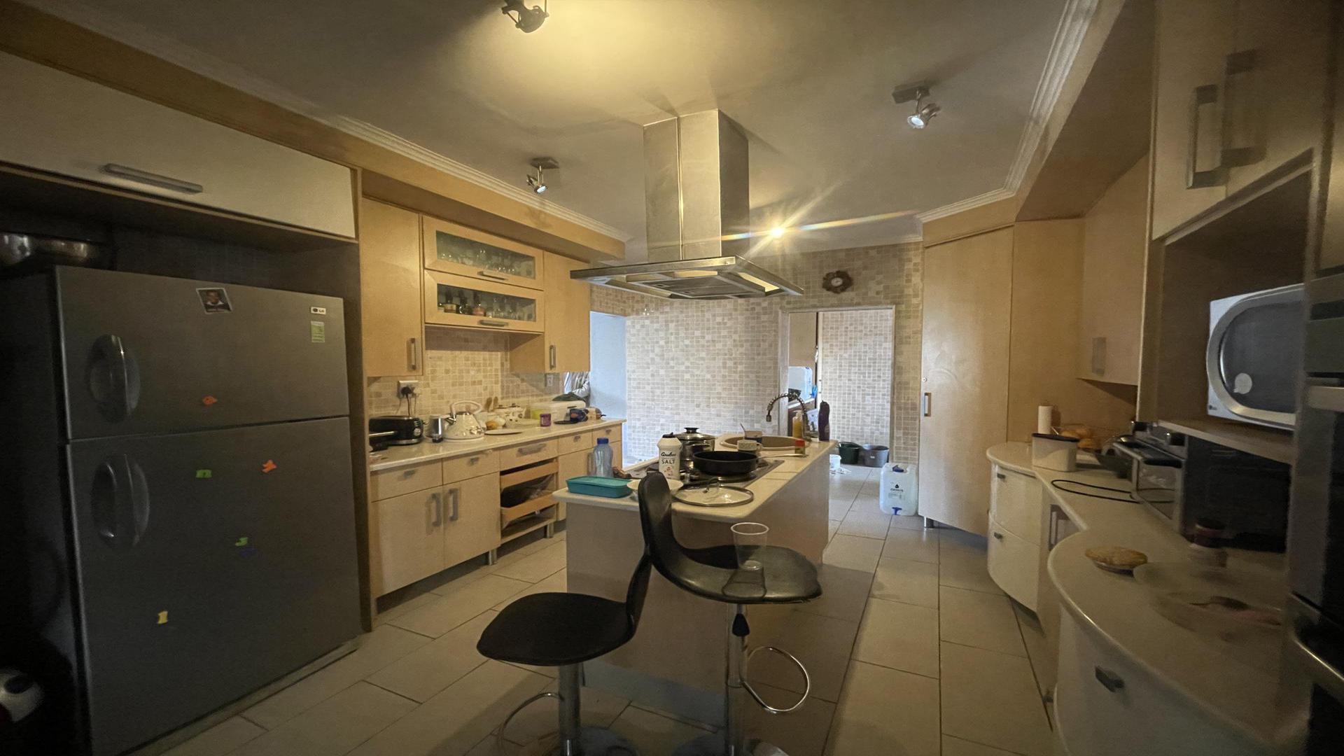 Kitchen of property in Bendor