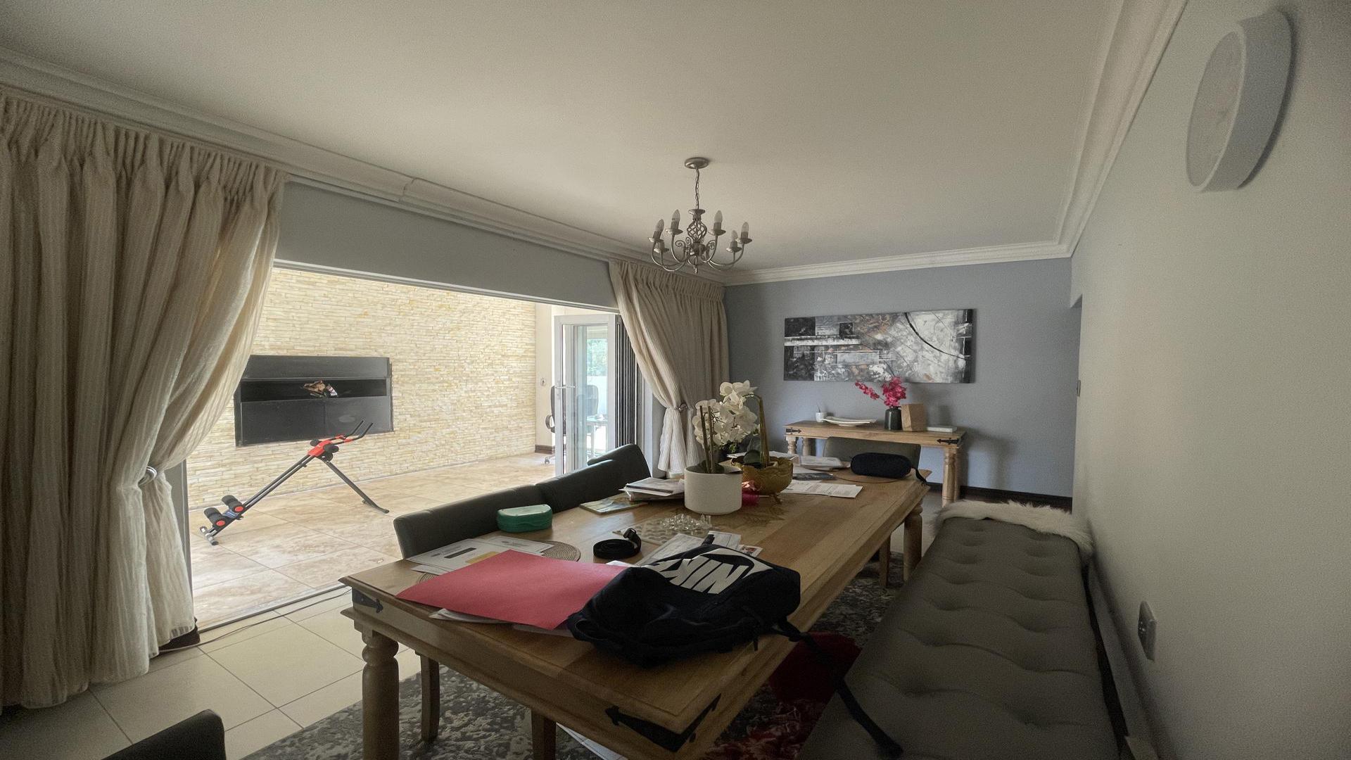 Dining Room of property in Bendor