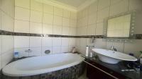 Bathroom 1 of property in Bendor