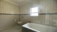 Bathroom 2 of property in Bendor