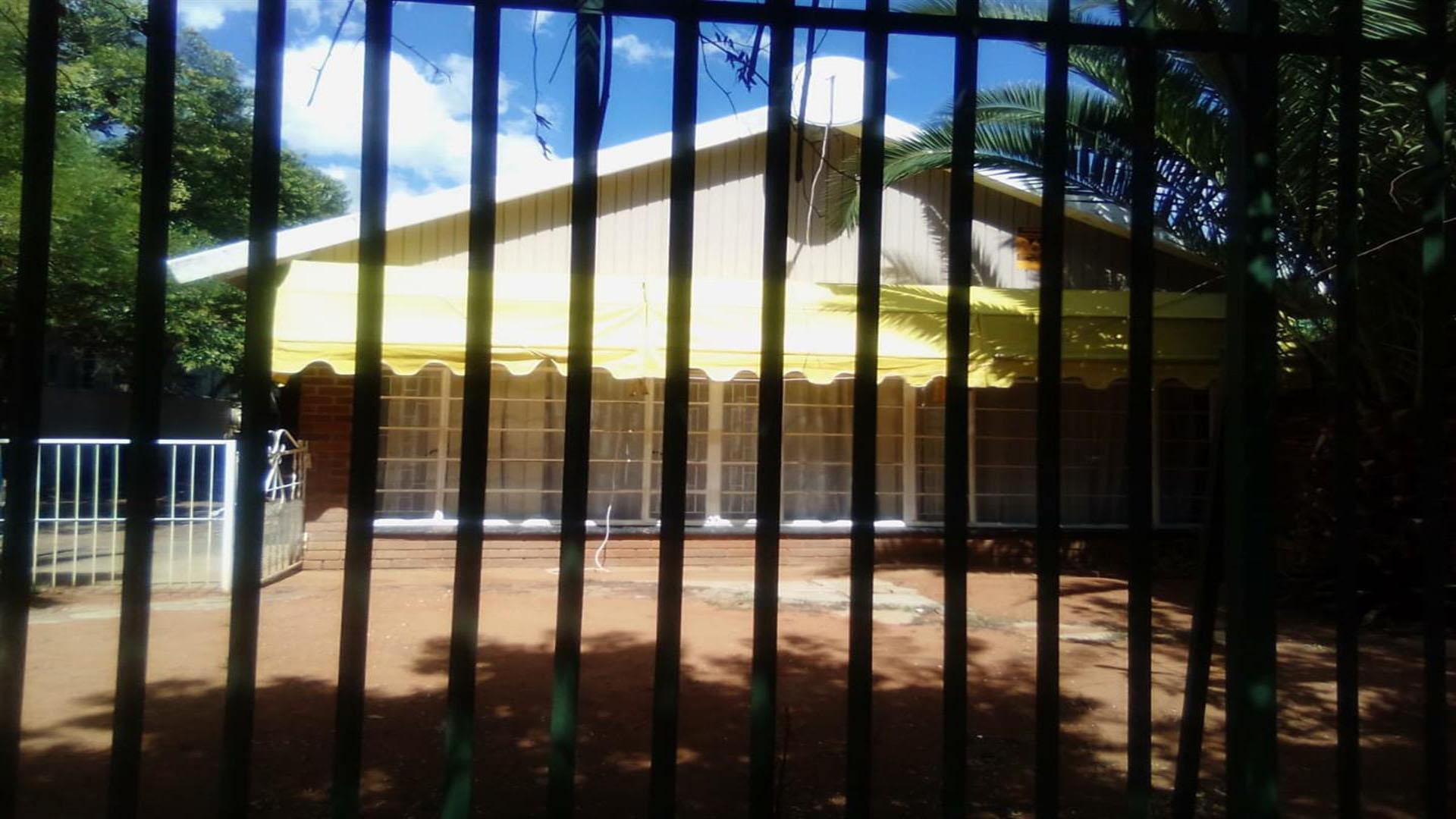 Front View of property in Koffiefontein
