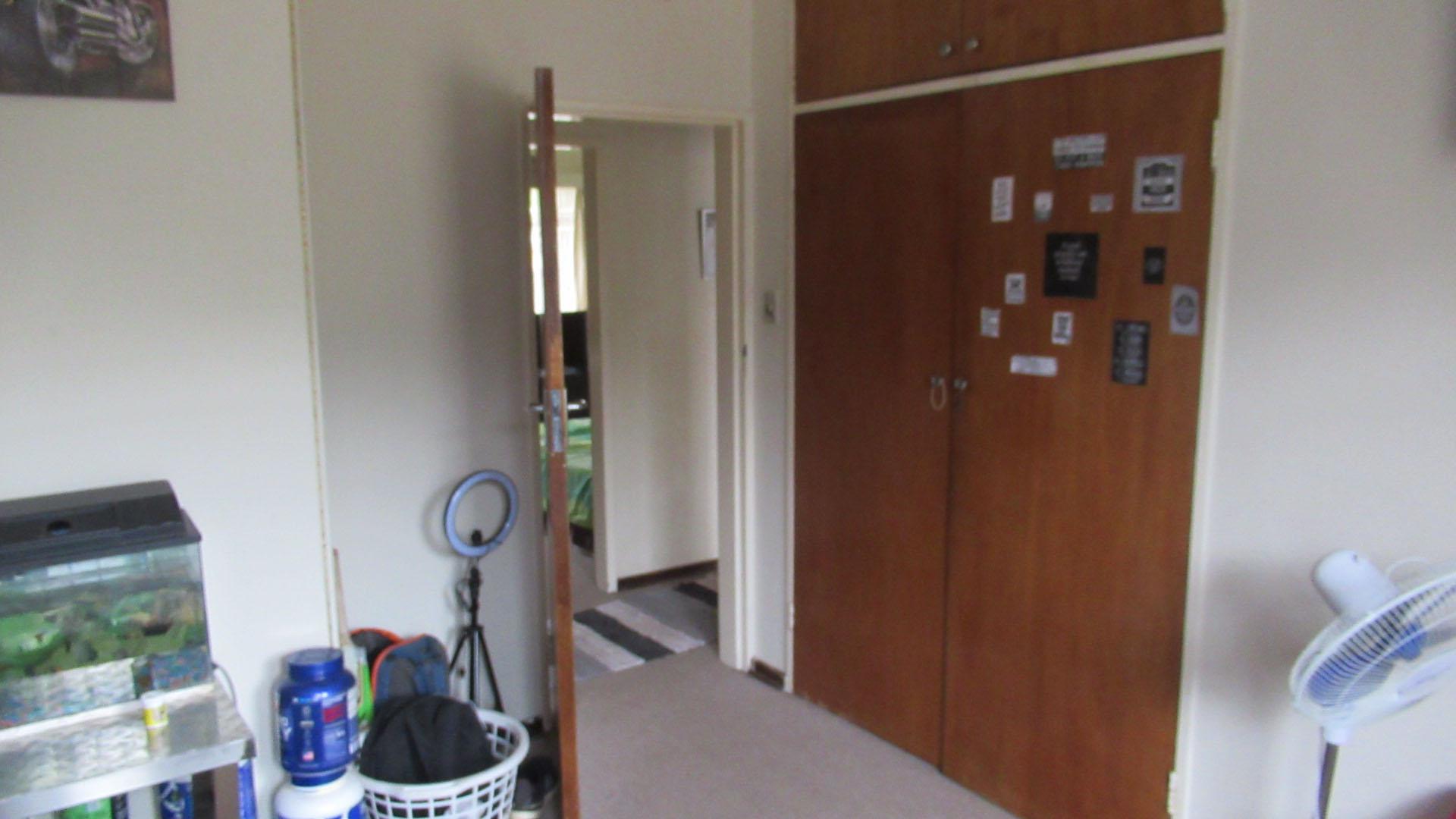 Bed Room 3 - 16 square meters of property in Sasolburg