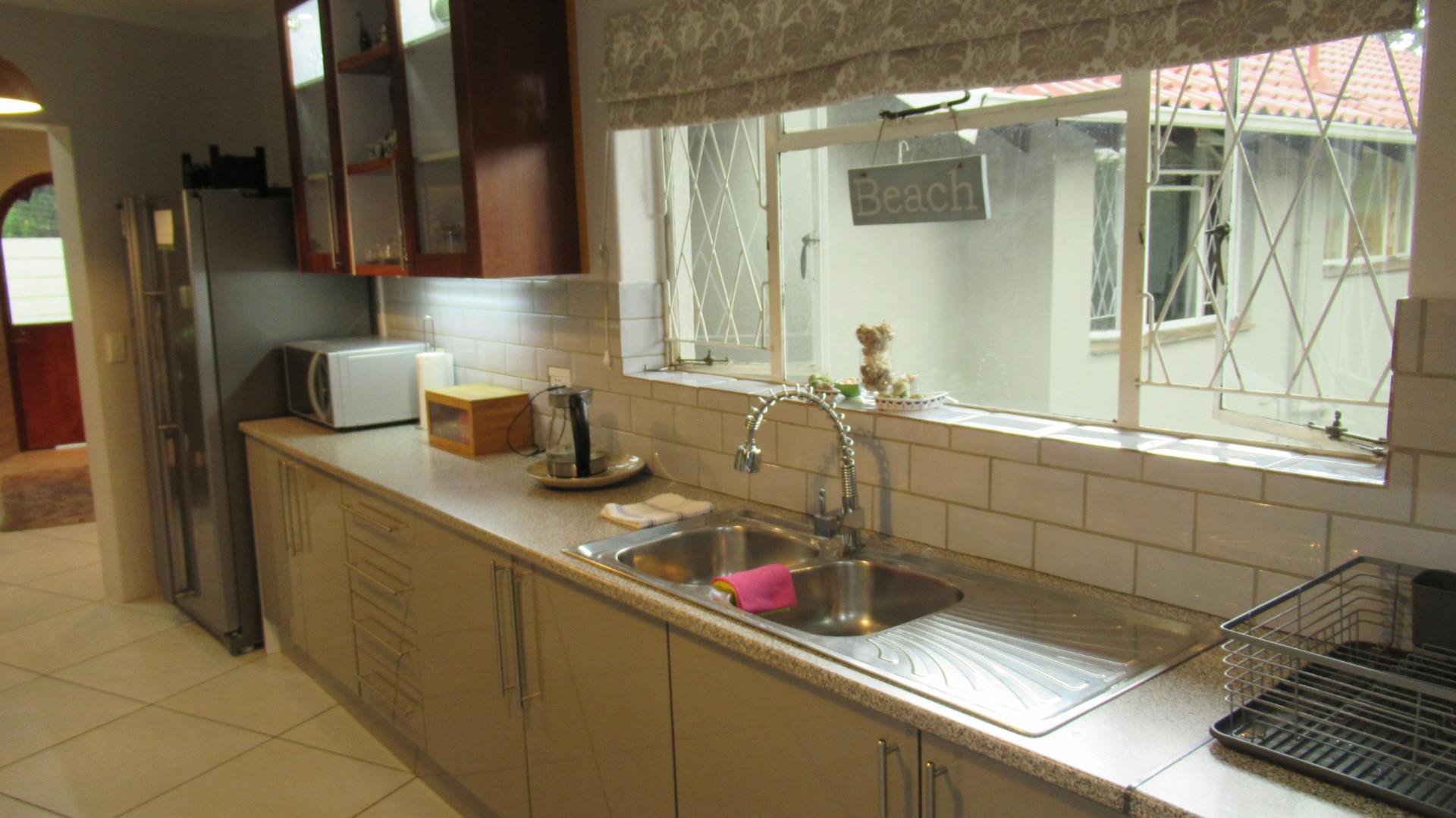 Kitchen - 22 square meters of property in Blairgowrie