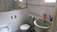 Bathroom 1 - 7 square meters of property in Blairgowrie