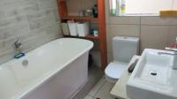 Main Bathroom - 5 square meters of property in Gleneagles