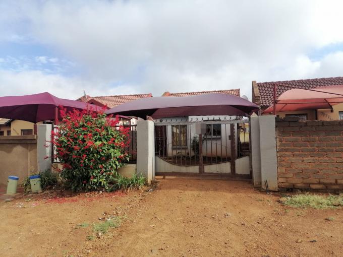 2 Bedroom House for Sale For Sale in Soshanguve East - MR556206