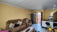 Lounges - 14 square meters of property in Albemarle