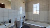 Bathroom 1 - 4 square meters of property in Albemarle