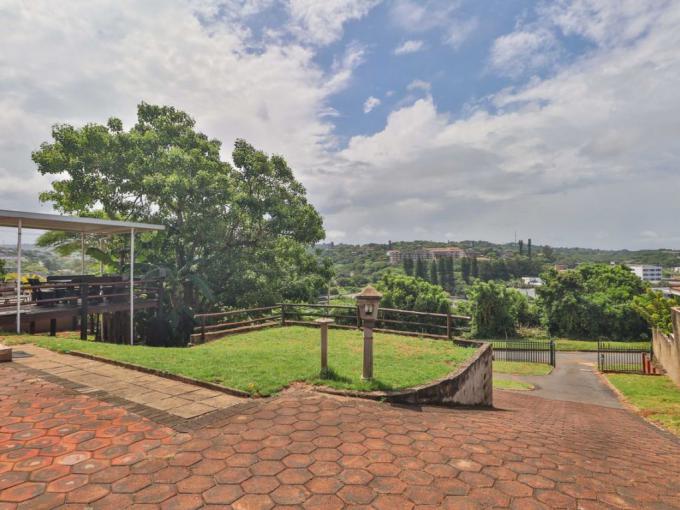 3 Bedroom House for Sale For Sale in Amanzimtoti  - MR556270